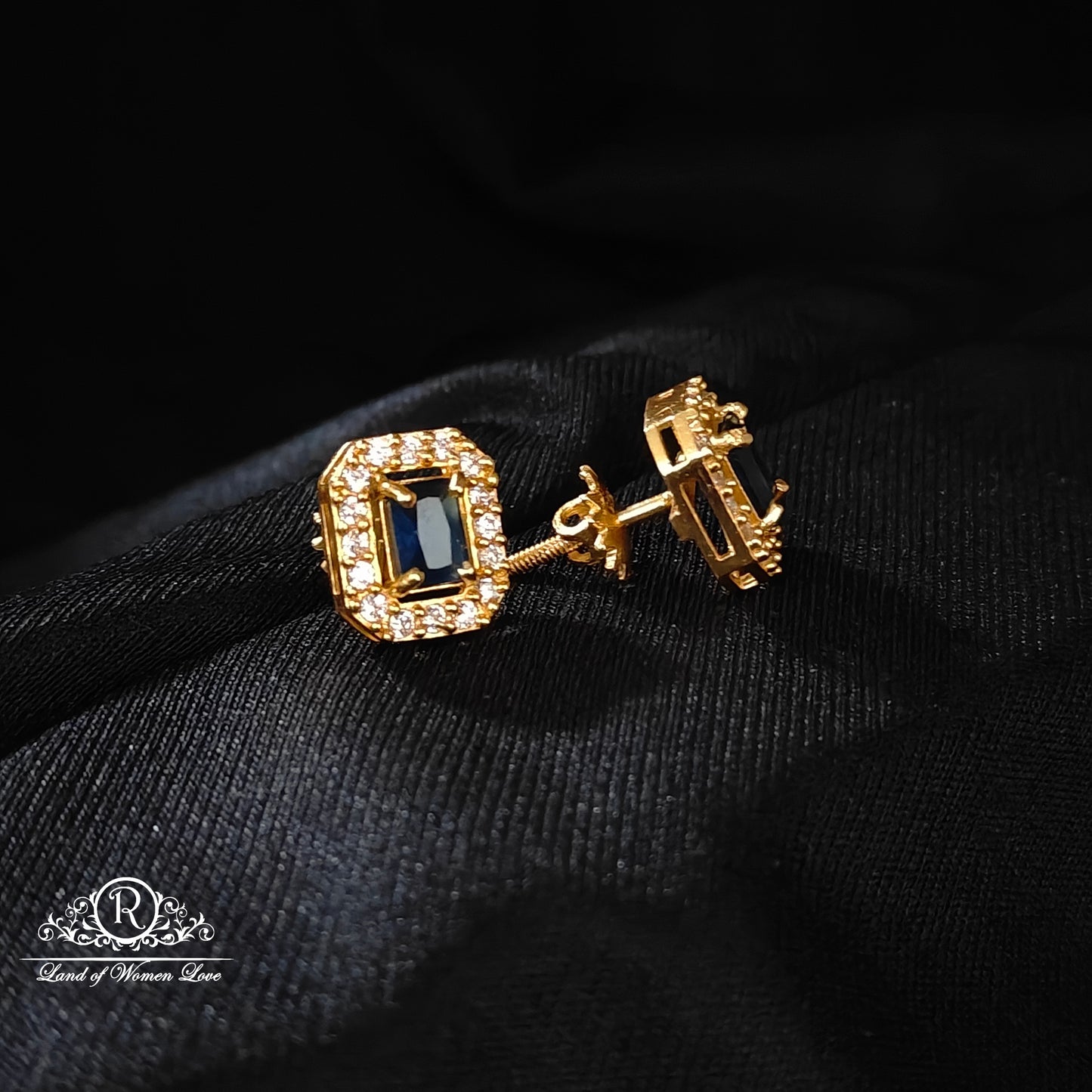 Silver square model earrings -RCM376