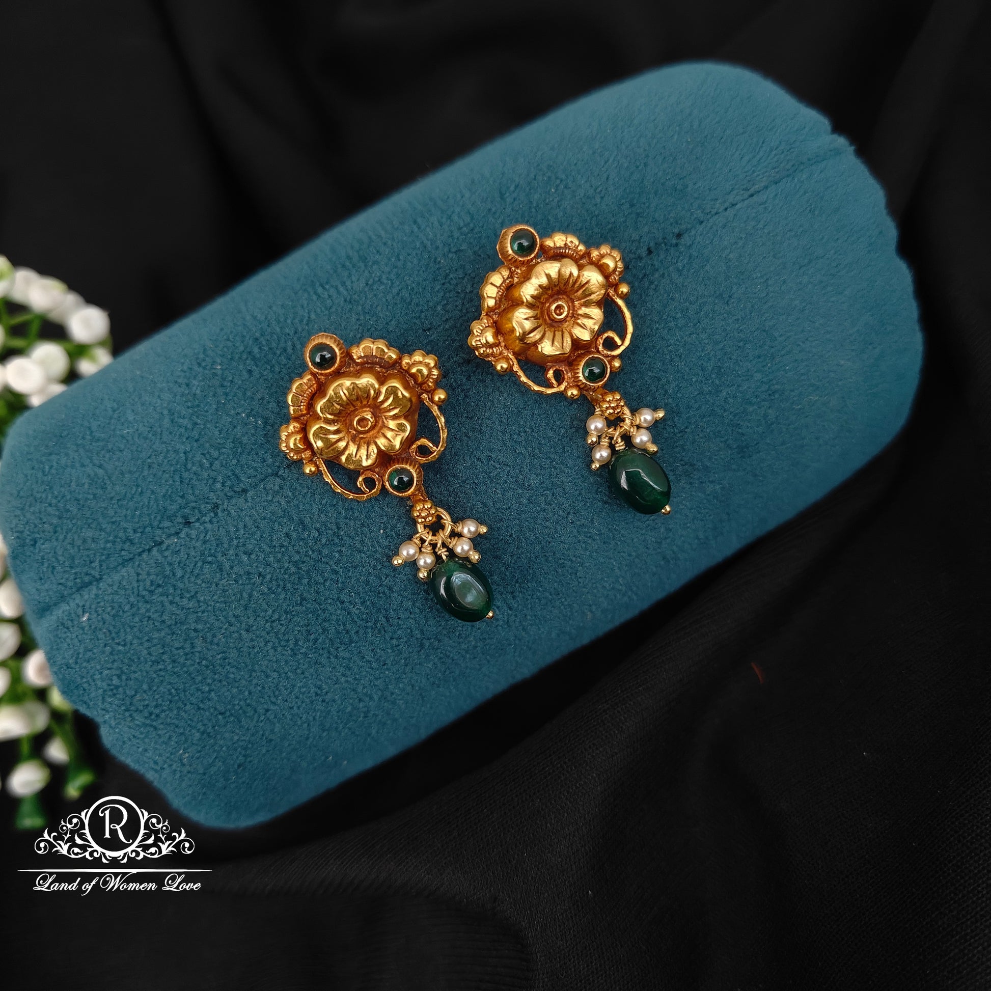 earrings 92.5 silver simple and cute earrings with flower design-rcm1182 92.5 silver ramala jewelry / ramala collections