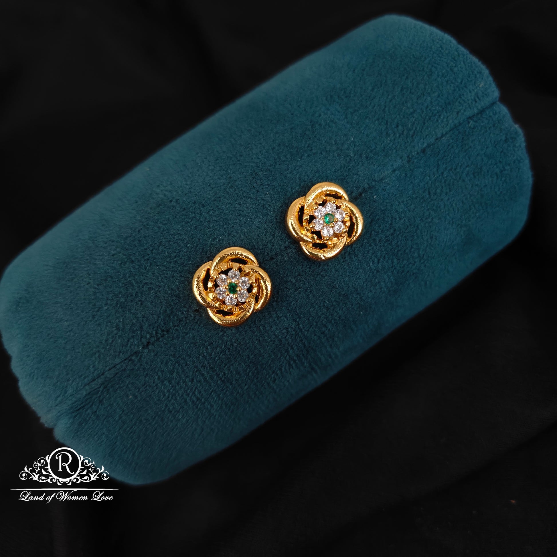 stud 92.5 silver flower design studs-rcjr801 cz 92.5 silver ramala jewelry / ramala collections