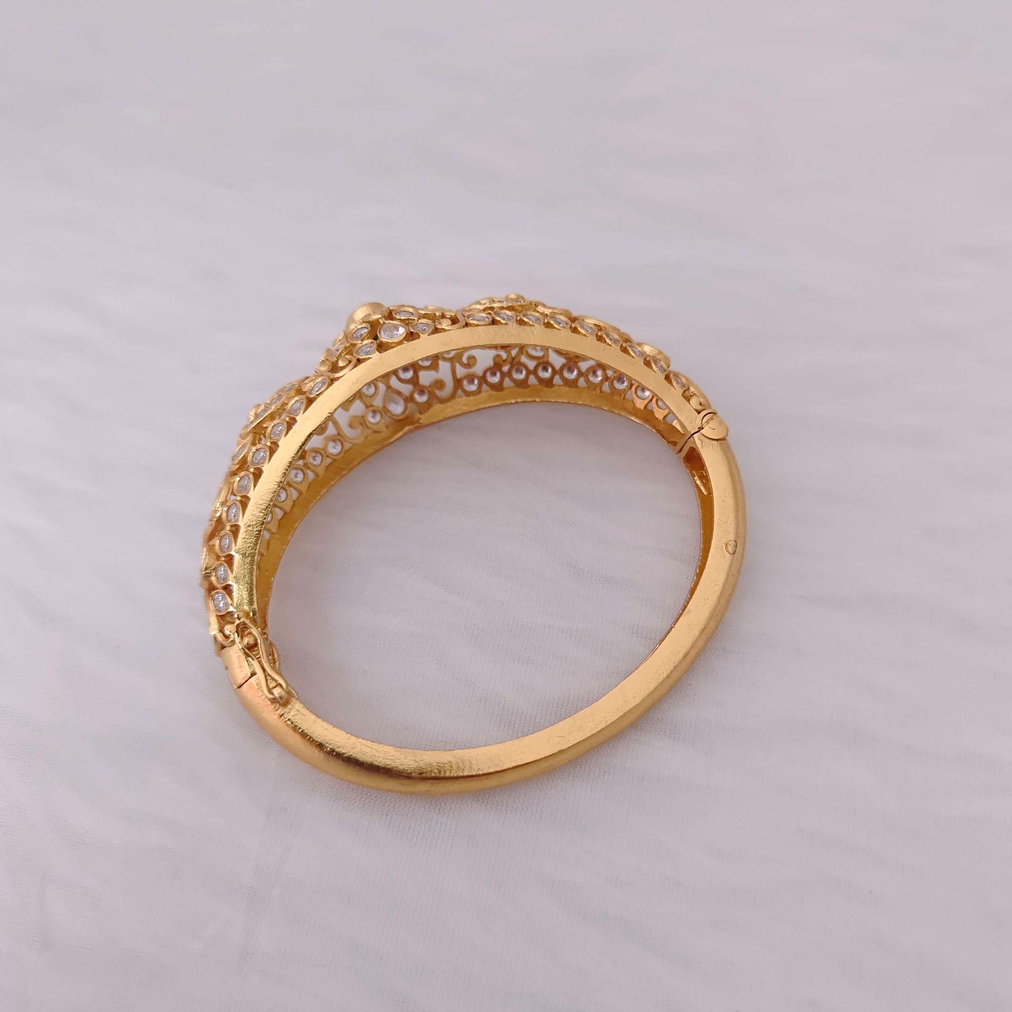 Silver white stone kada-RCC152