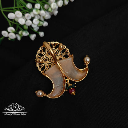 92.5 silver simple and Cute tiger nail pendent with flower design-RCJR894