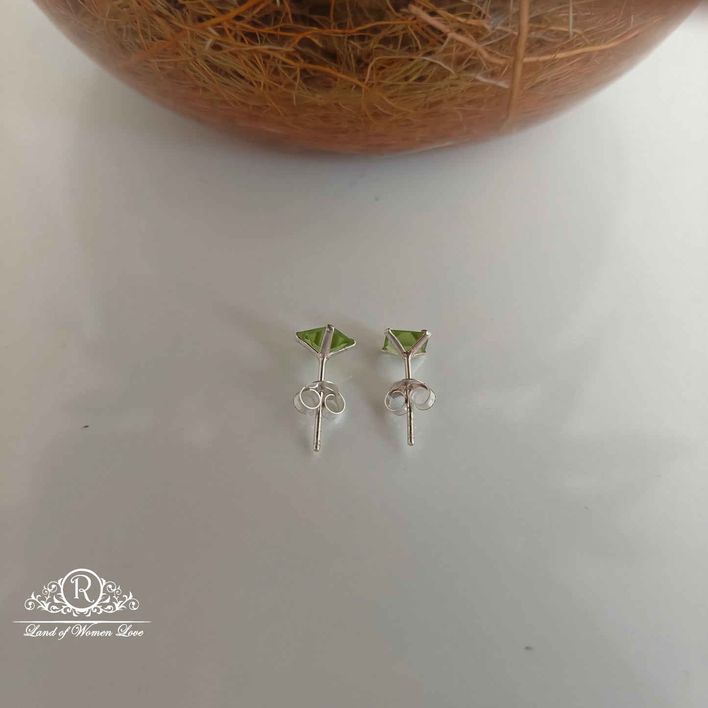 92.5 Silver yellowish green square cut Stud earrings-RCHS36