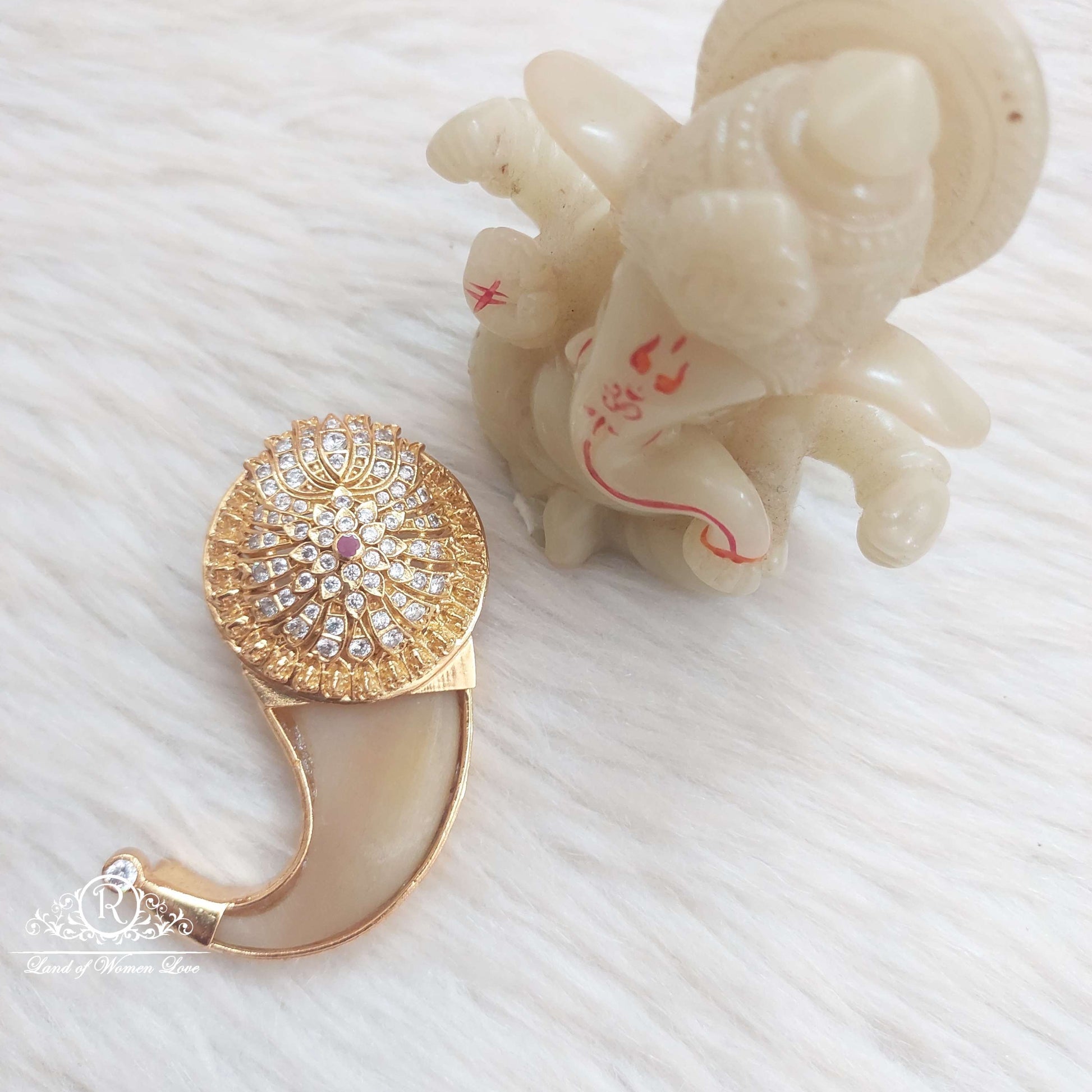 silver puligoru locket-s477 92.5 silver ramala jewelry / ramala collections