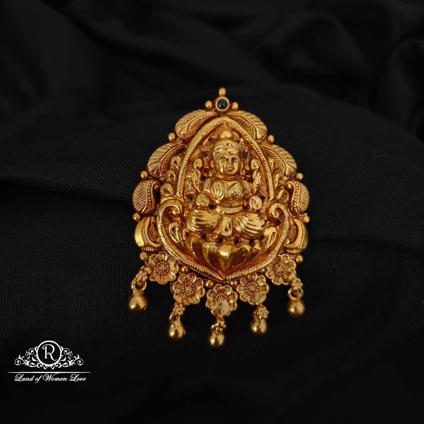 92.5-SILVER LAKSHMI DEVI PENDANT-RCZ972