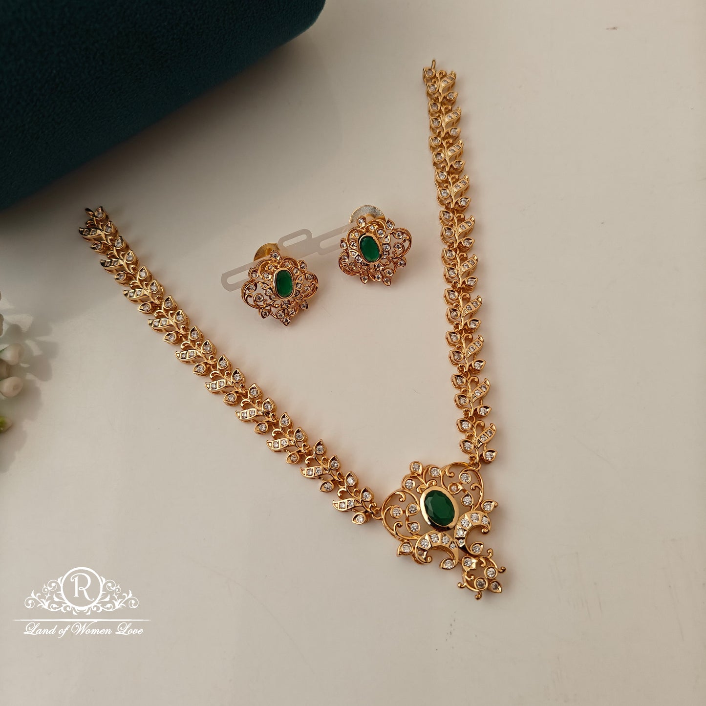 92.5 Silver Closed Setting Necklace With Earrings Set-RCCP532
