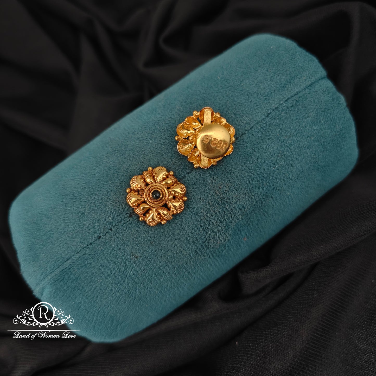 92.5-SILVER SMALL STUDS-RCM1491