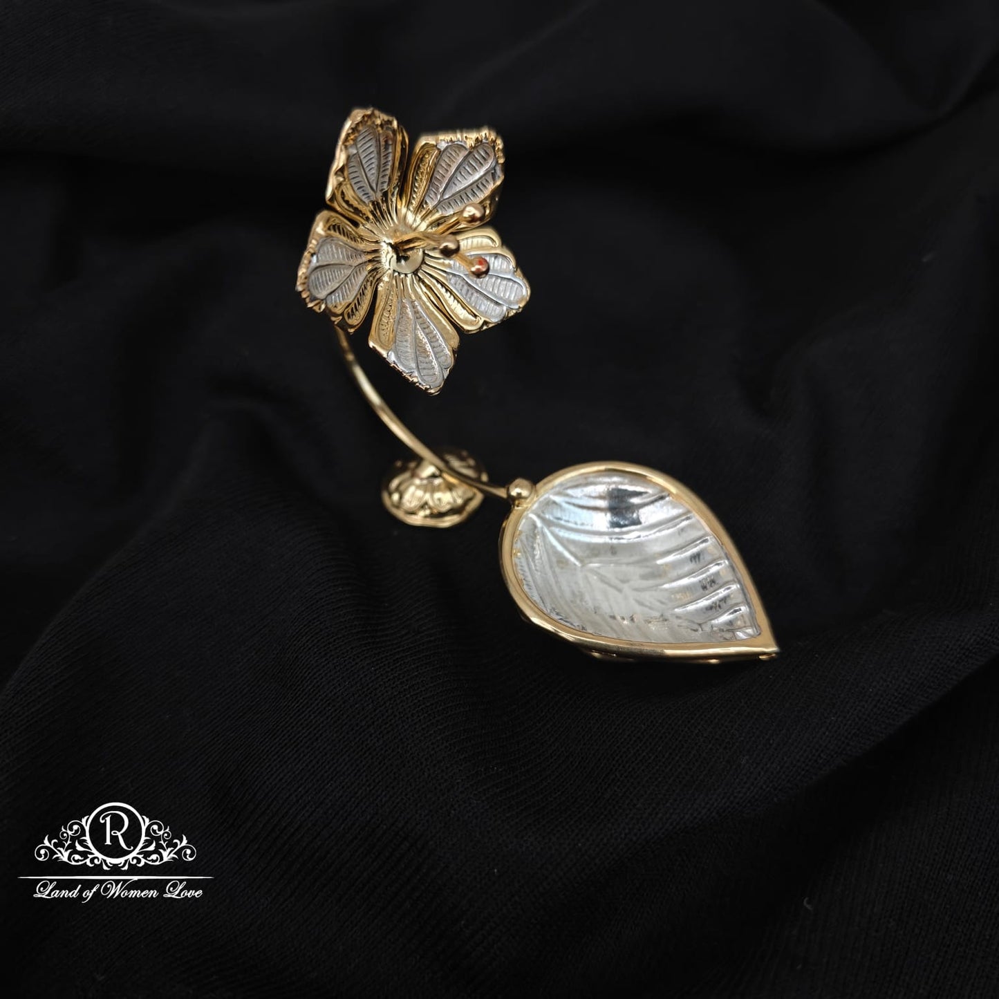 SILVER FLOWR DEEPAM -RCRS109