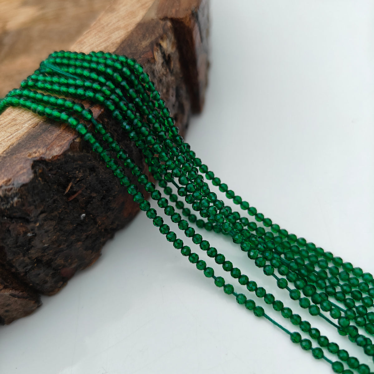 Green beads -RCJM377