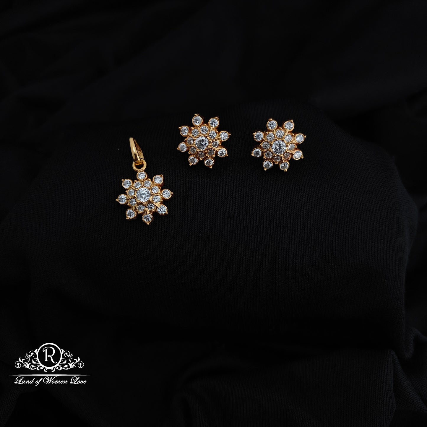 92.5 Silver flower design locket with earrings-RCR248