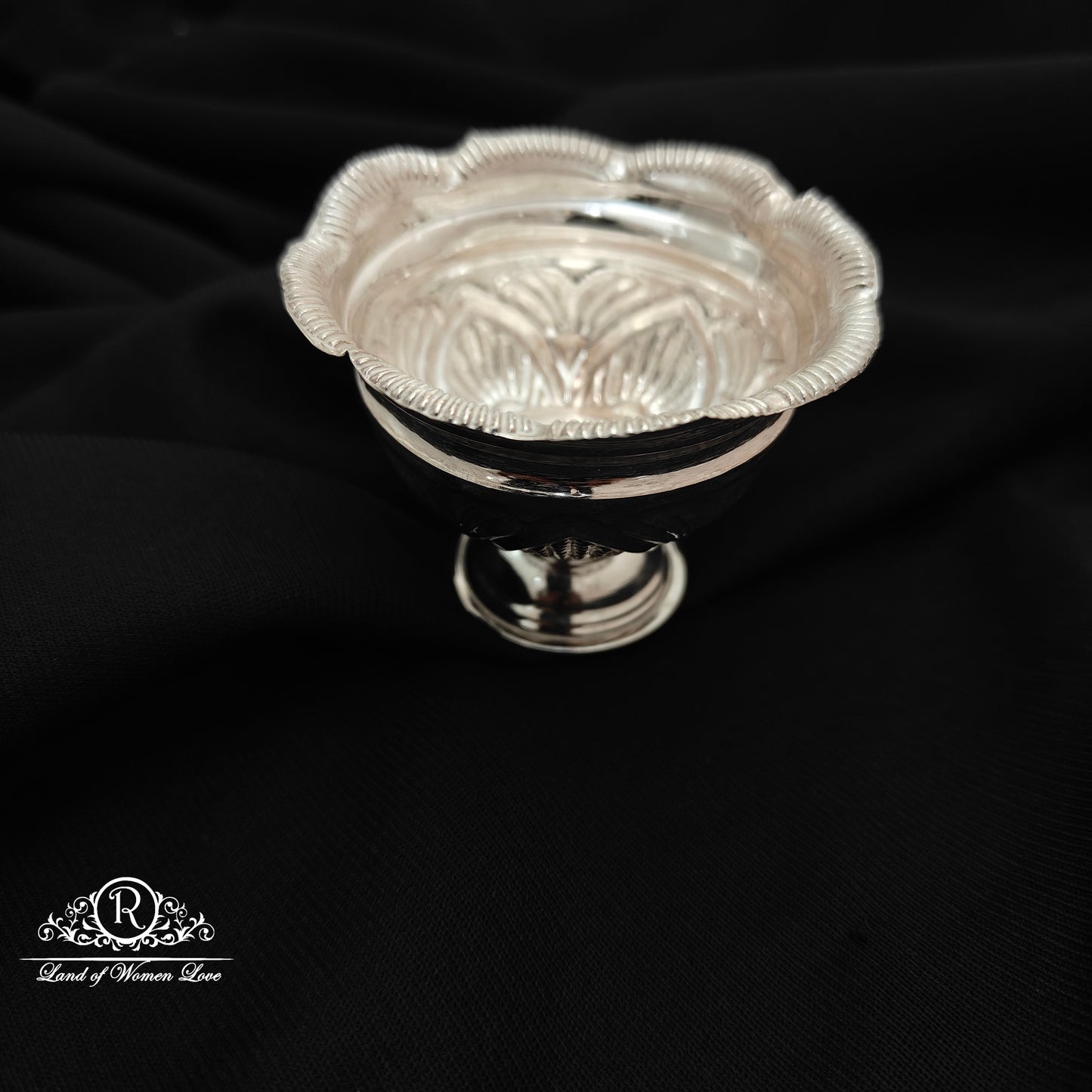 Silver design prasadam bowl -RCRS124