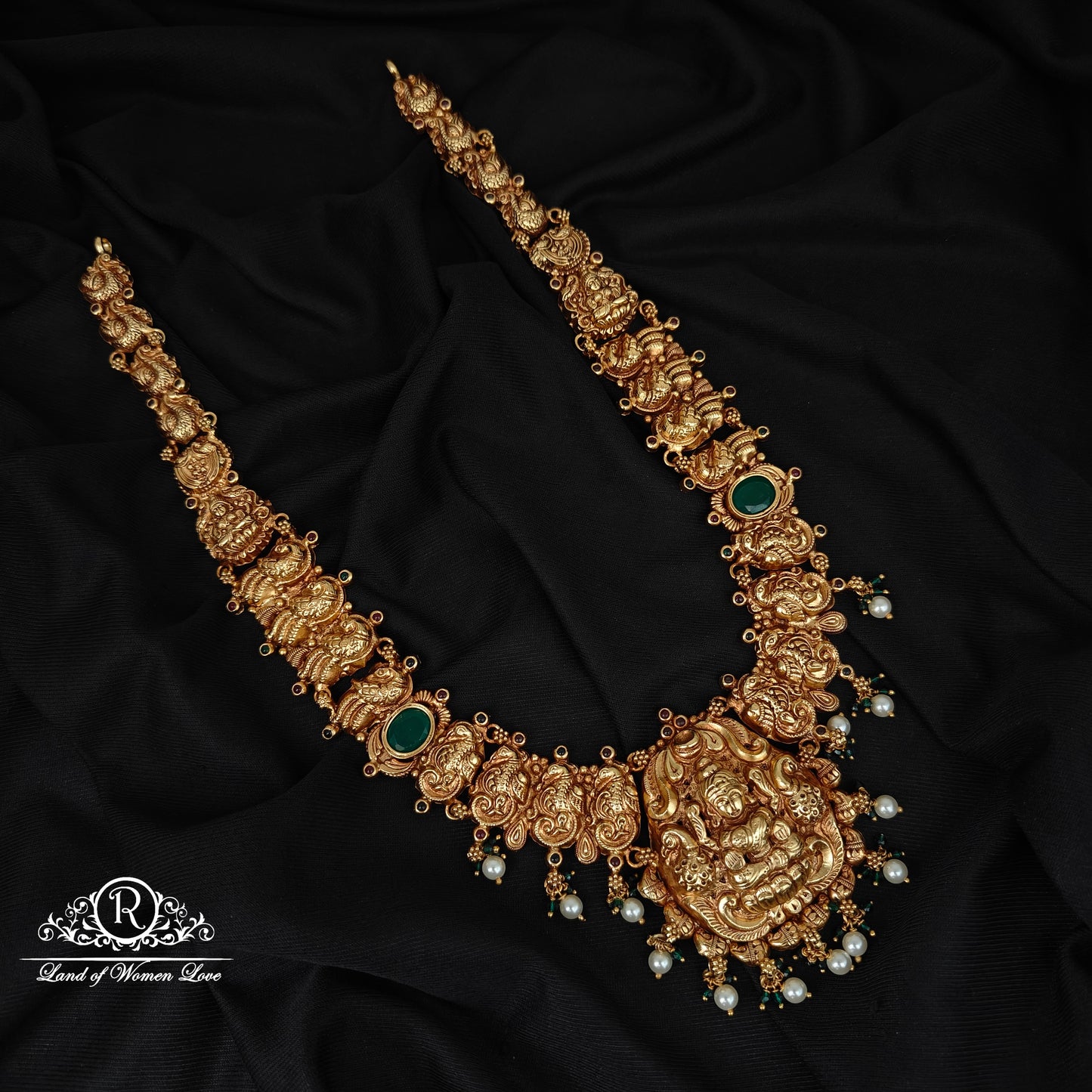 92.5-SILVER LAKSHMI DEVI WITH PEACOCK DESGIN HARAM-RCZ940