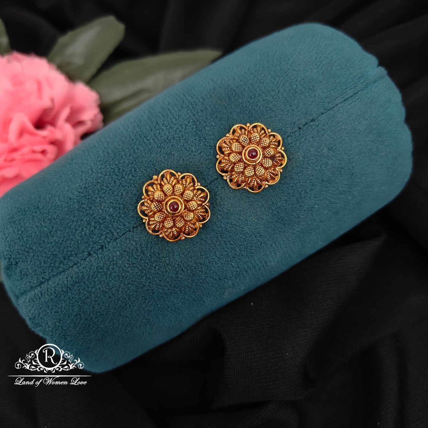 92.5-SILVER STUDS -RCZ1018