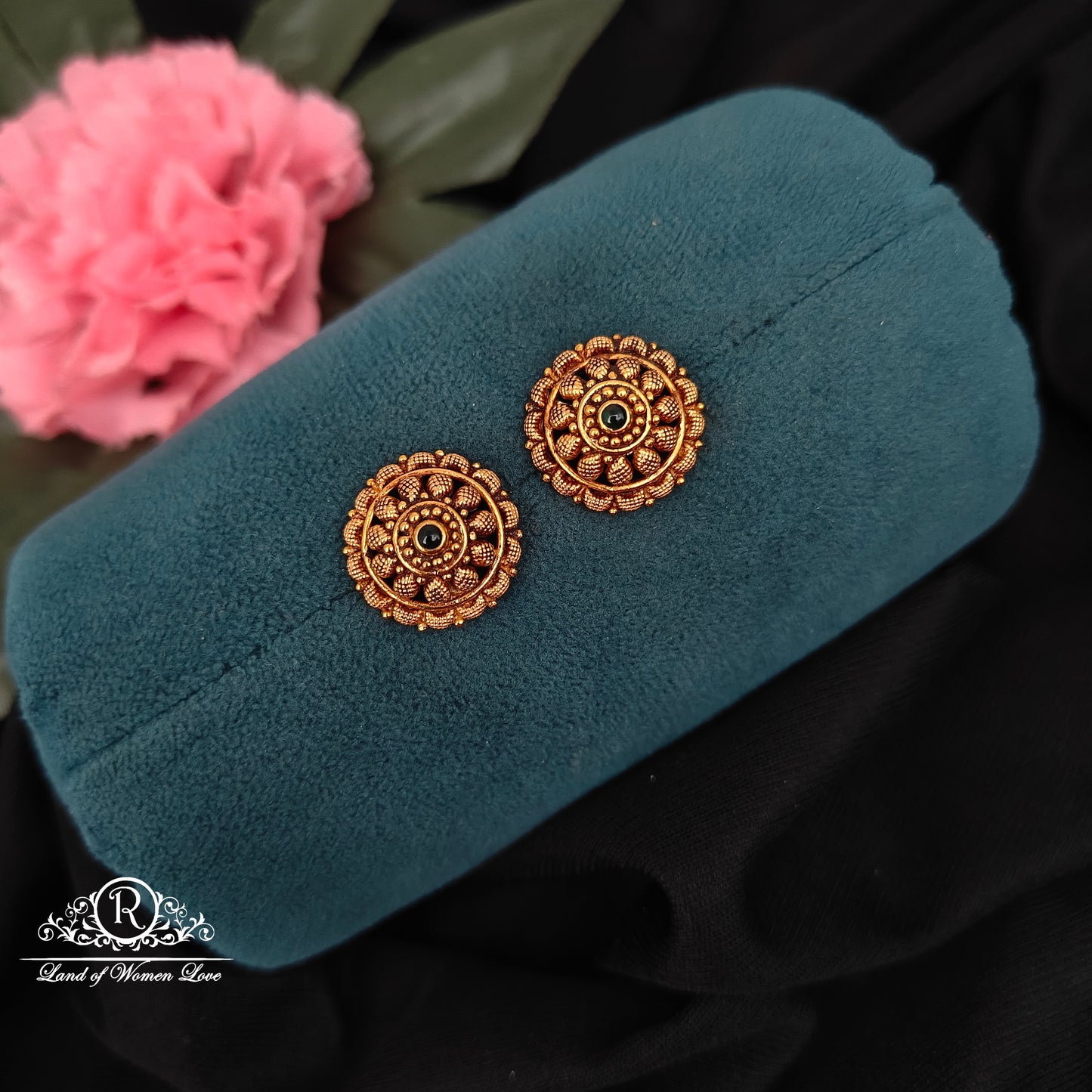 92.5-SILVER STUDS -RCZ1026