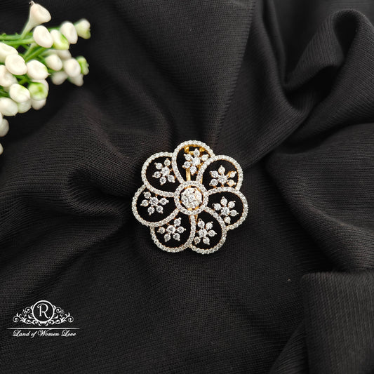 92.5 Silver diamond finishing flower design pendent -RCR108