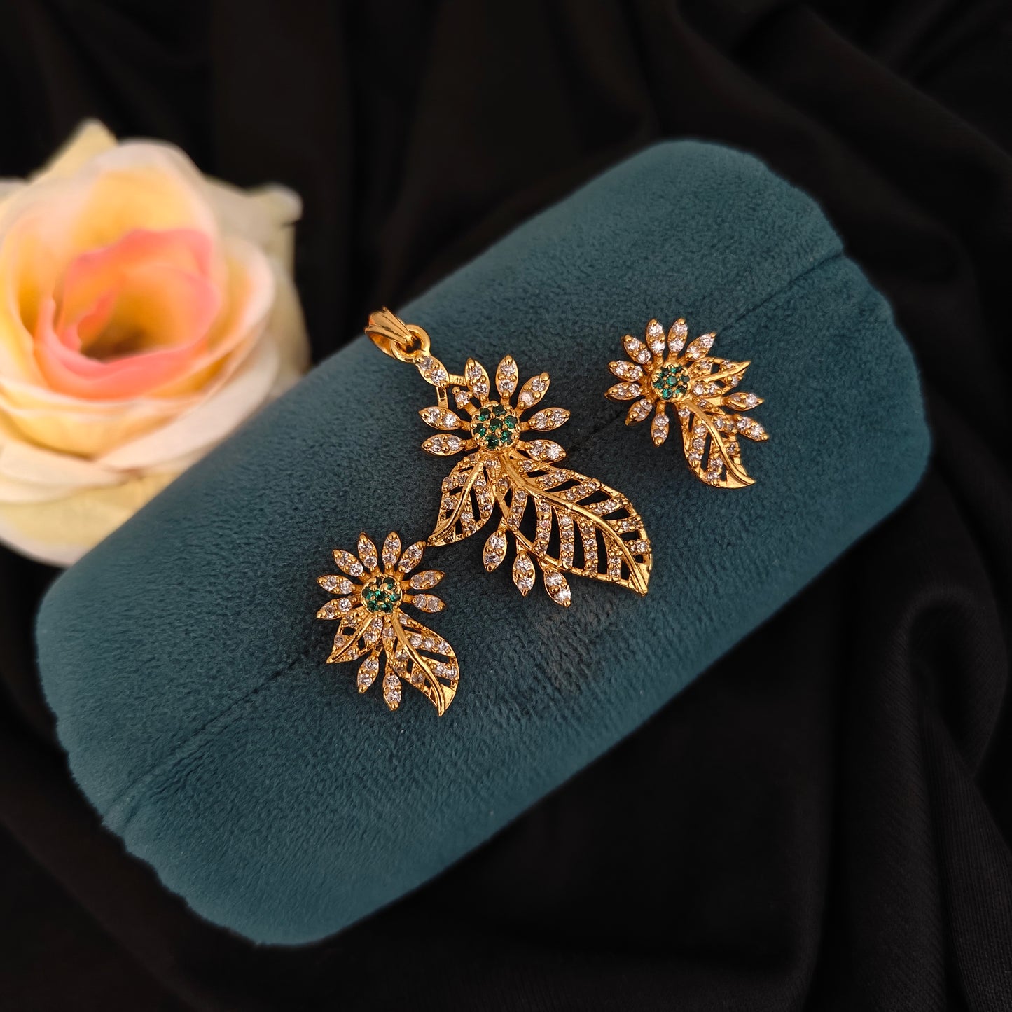 92.5 SILVER CZ  STONE EARRINGS WITH LOCKET-SET -RCMB021