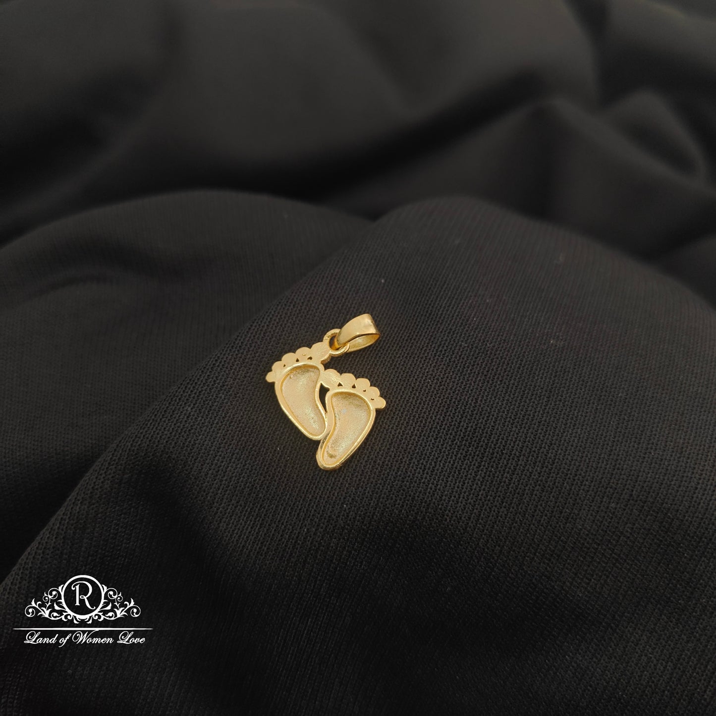 92.5 Silver  foot design with gold polish locket-RCR264