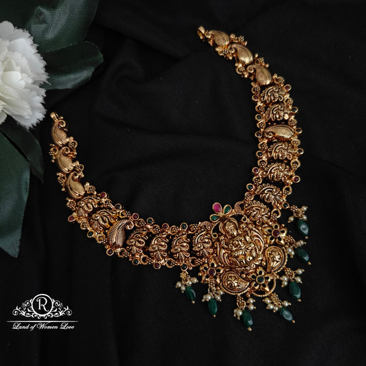 92.5 SILVER LAKSHMI DEVI NECKLACE WITH GREEN BEADS HANGING-RCHD016