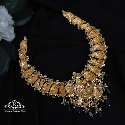 92.5 SILVER LAKSHMI DEVI NECKLACE WITH GREEN BEADS HANGING-RCHD016