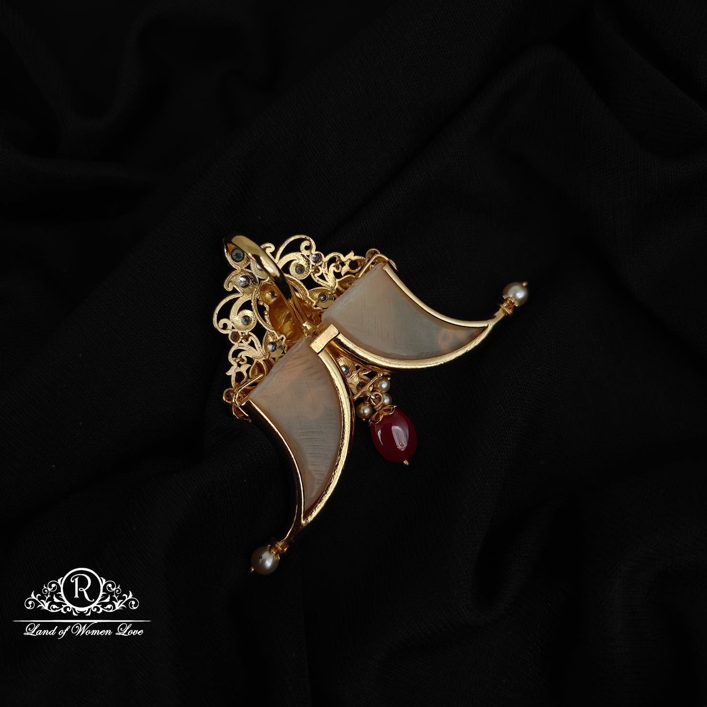 92.5 silver premium narasimha swamy puligoru pendant-RCHD006