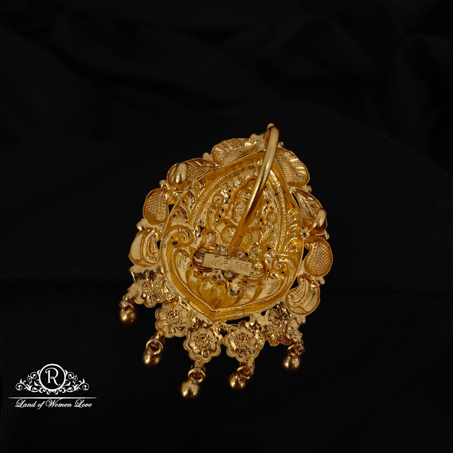 92.5-SILVER LAKSHMI DEVI PENDANT-RCZ972