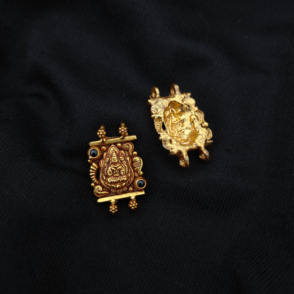 92.5-silver-with-gold-polish-Lakshmi devi desgin side locket-RCH1359