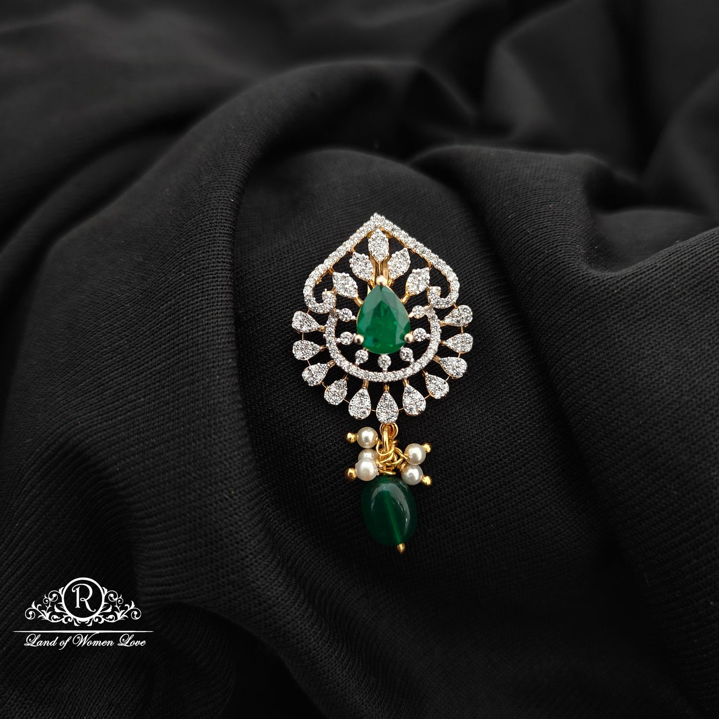 92.5 Silver Green stone diamond finishing flower design pendent -RCR196