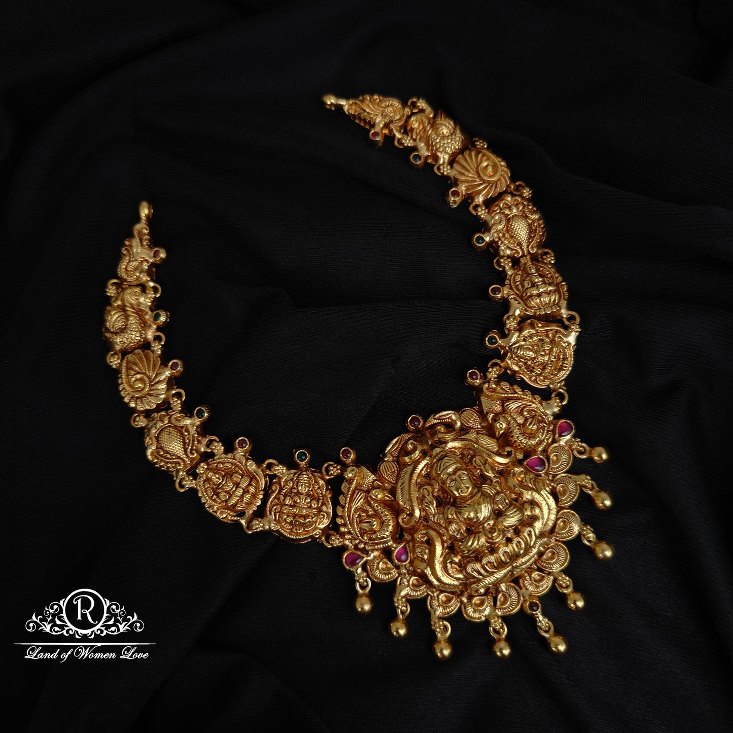 92.5-SILVER LAKSHMI DEVI WITH PEACOCK DESGIN NECKLACE-RCZ955