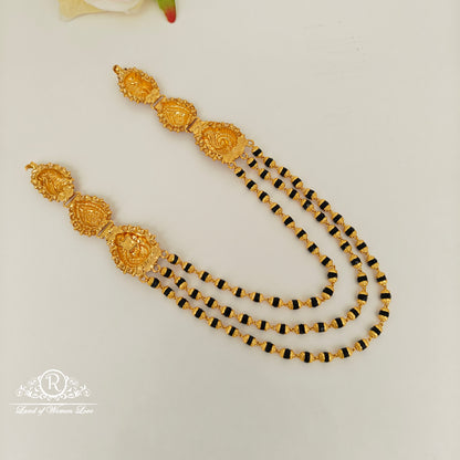 92.5 Silver 3 Lines Black Beads Chain With Side Peacock Desgin Pendants-RCJR1127