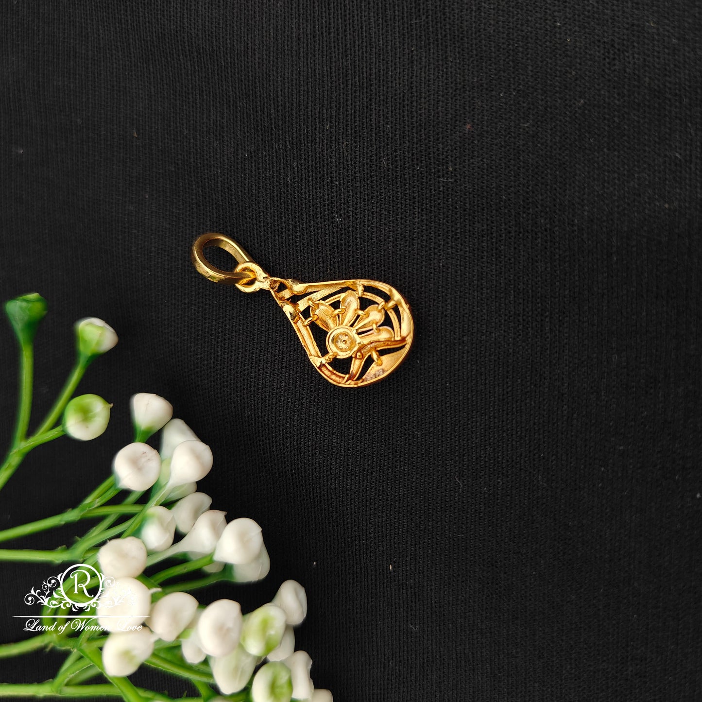 92.5 Silver Flower Locket-RCR086