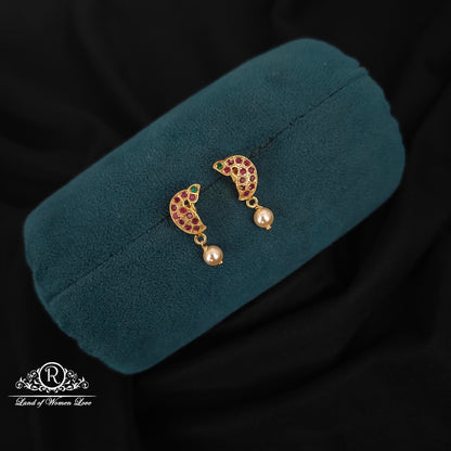 92.5 silver simple and Cute earrings with pearl hangings-RCH1016