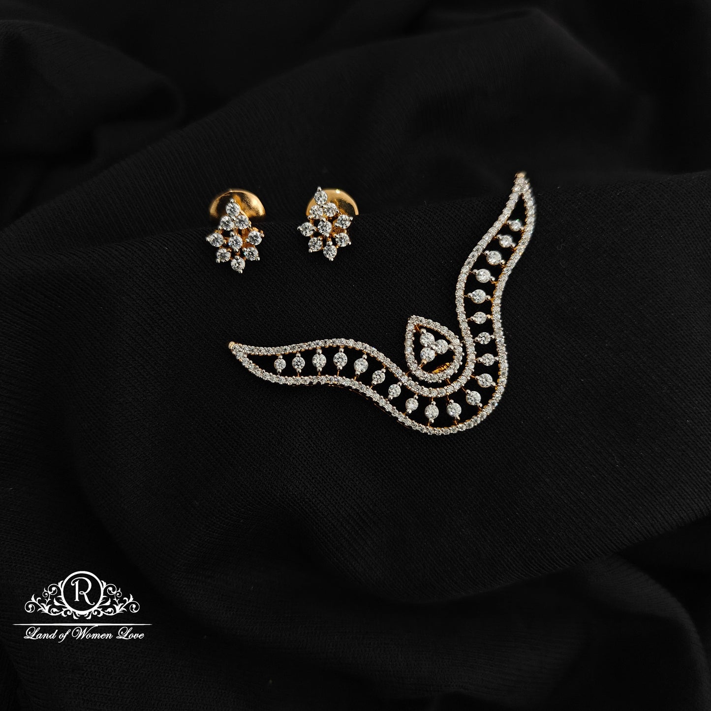 92.5 Silver diamond finishing locket with earrings -RCSB040