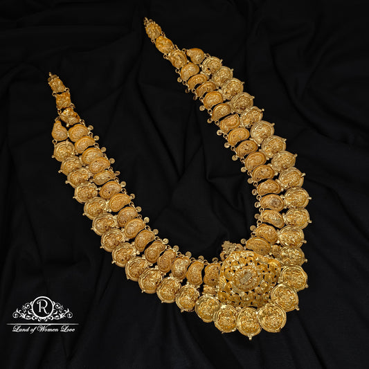 92.5-SILVER LAKSHMI DEVI WITH PEACOCK DESGIN KASUHARAM-RCZ951