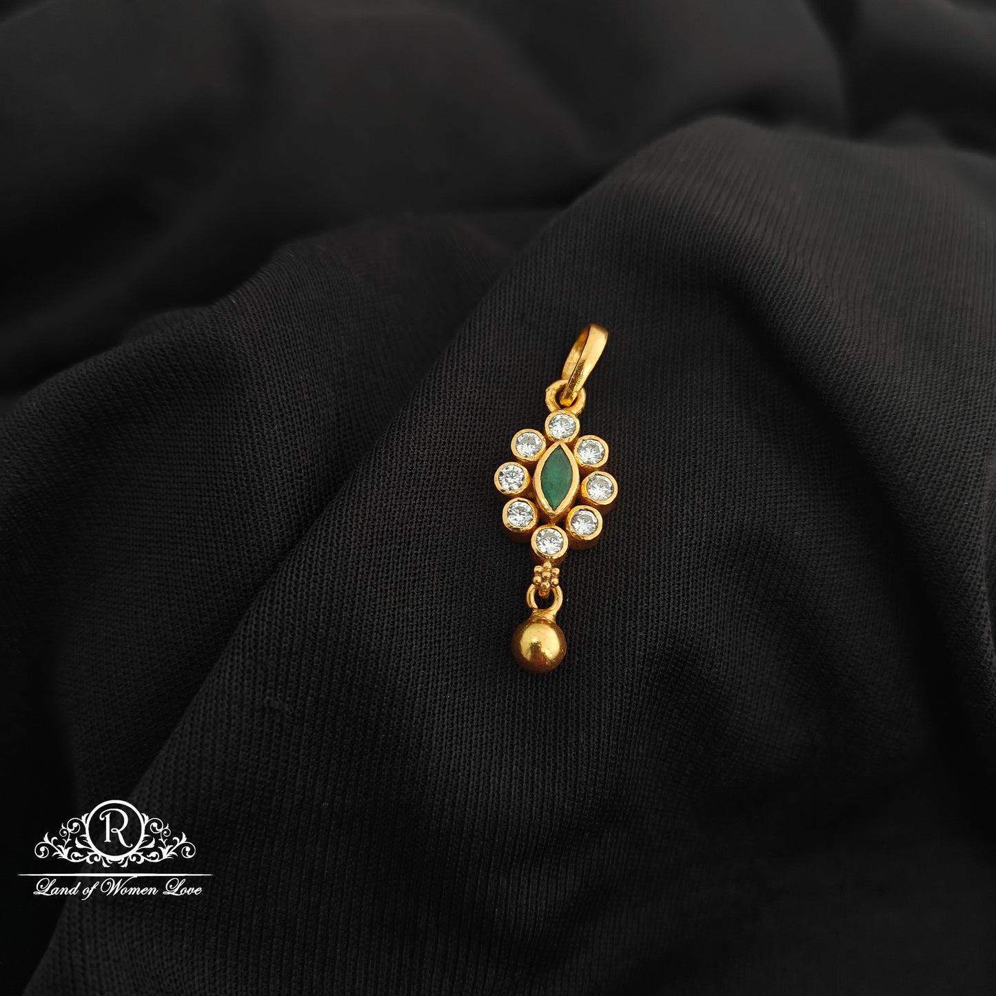 92.5 Silver flower design with gold polish locket-RCR257