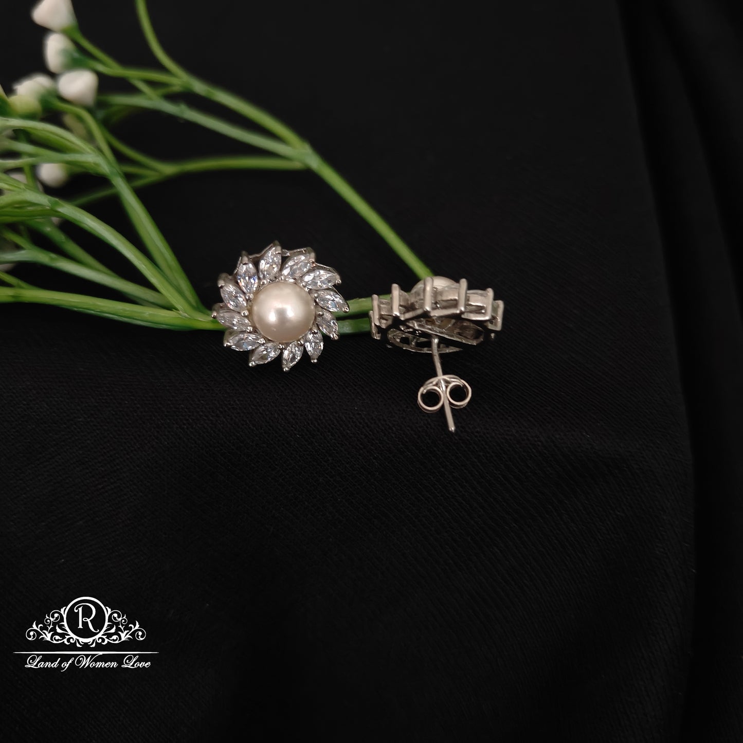 92.5 silver simple and Cute diamond finishing earrings-RCES41