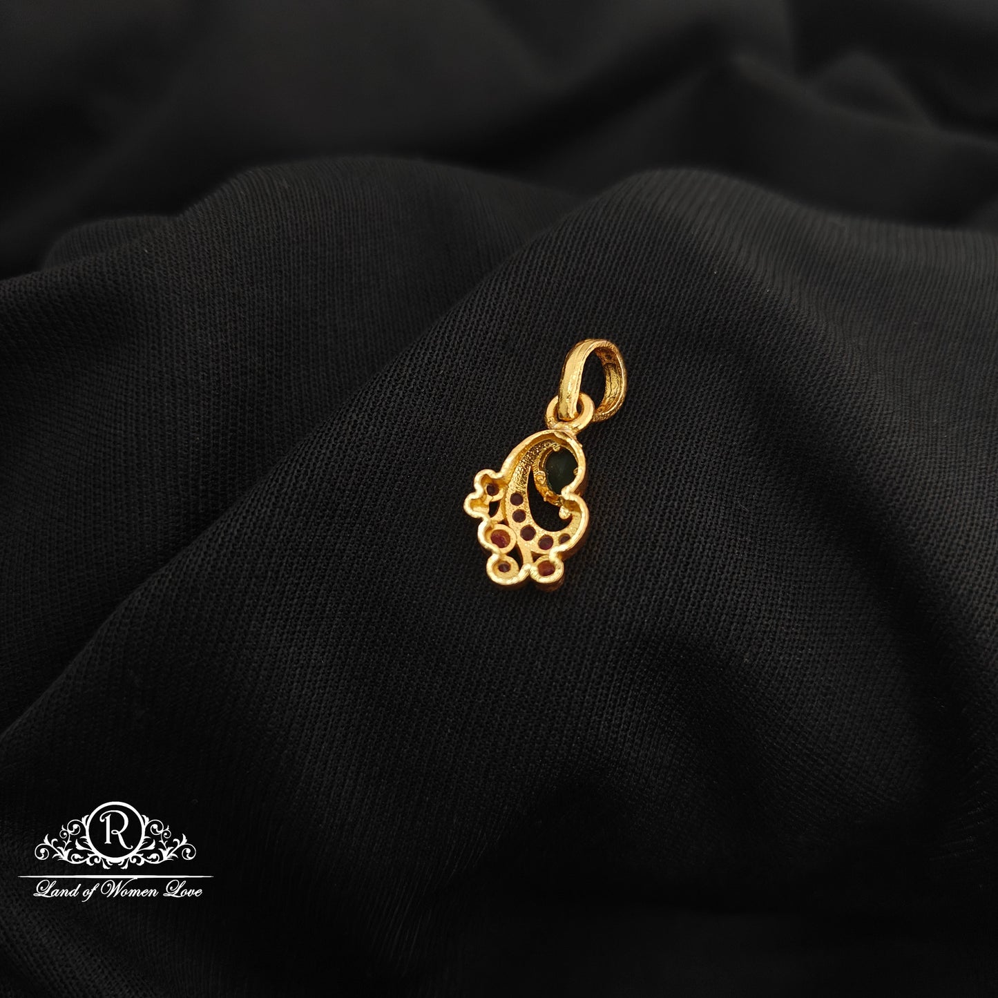 92.5 Silver flower design with gold polish locket-RCR260