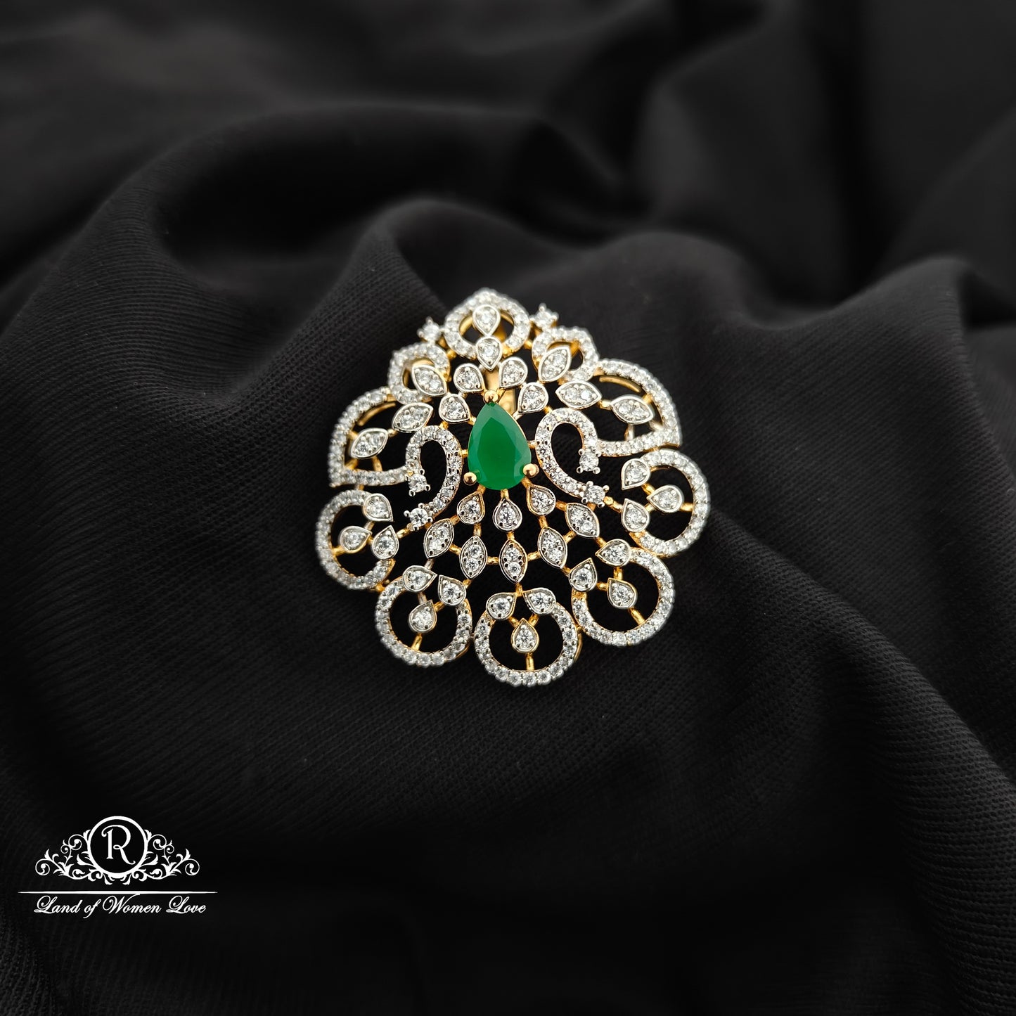 92.5 Silver diamond finishing flower design pendent -RCR192