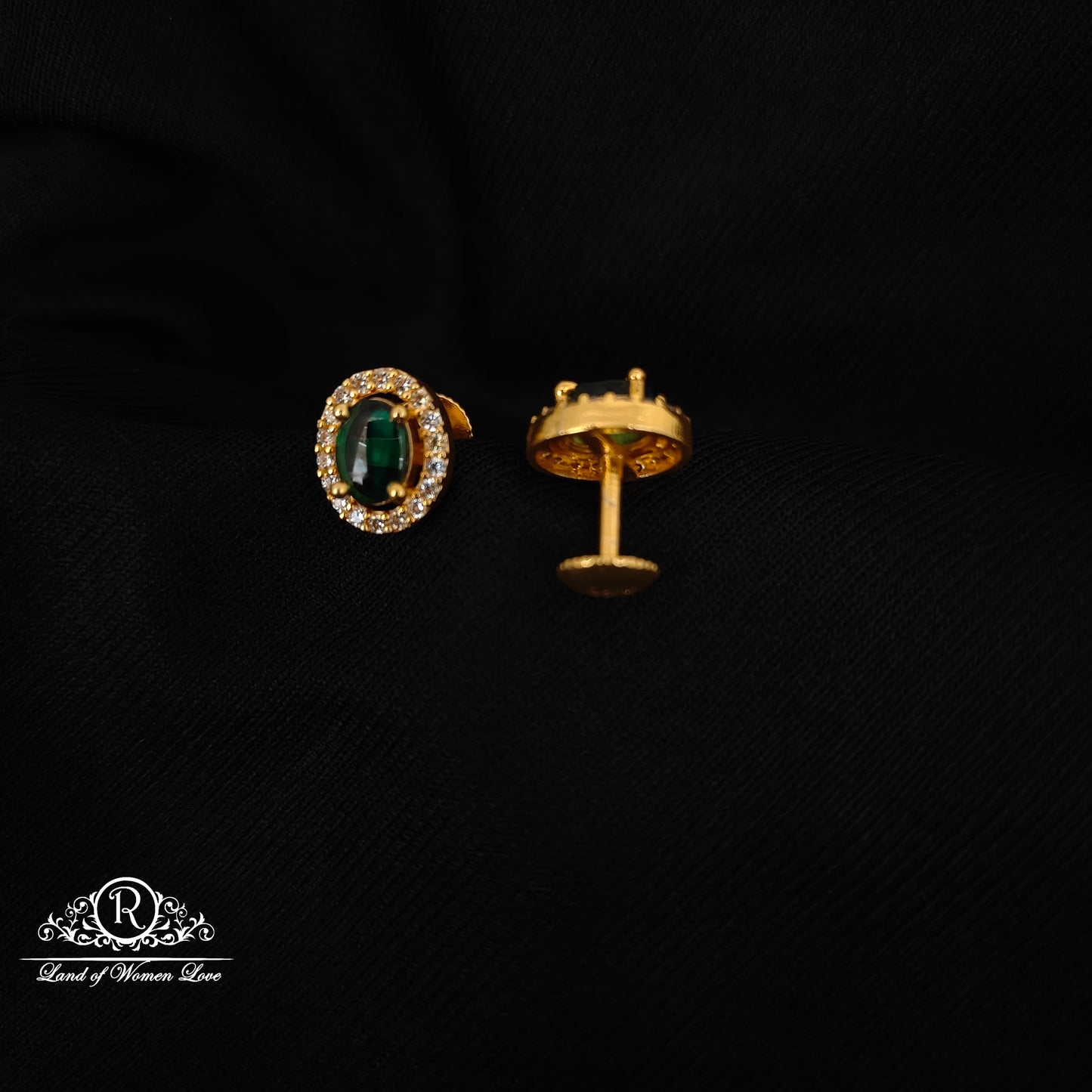 92.5-SILVER GREEN STONE STUDS-RCZ989