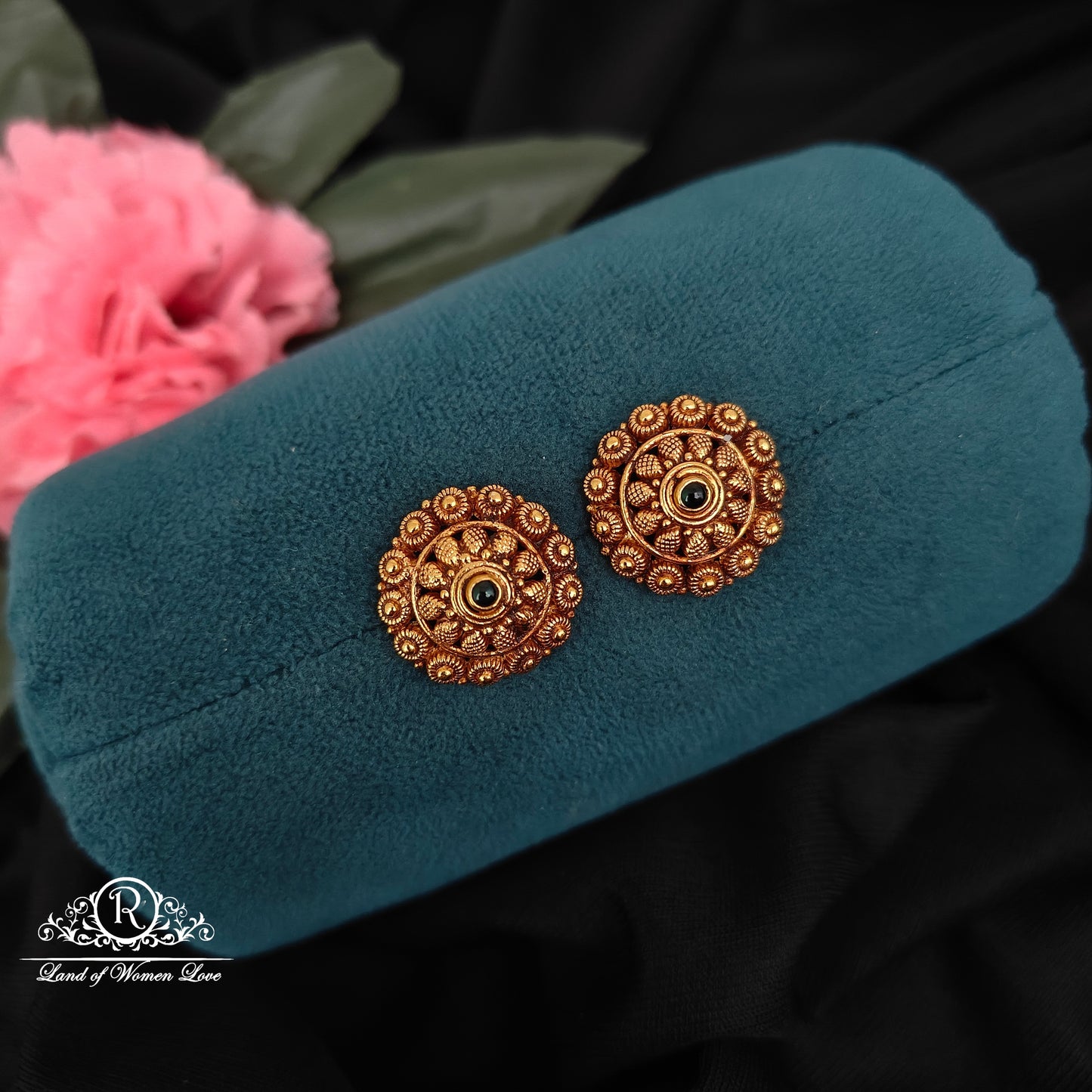 92.5-SILVER STUDS -RCZ1011