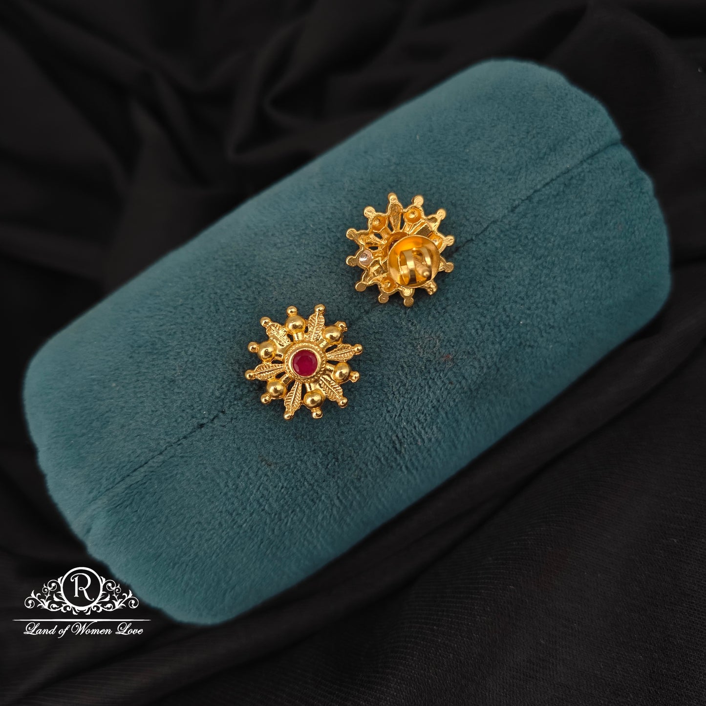 92.5-SILVER SMALL STUDS-RCM1488