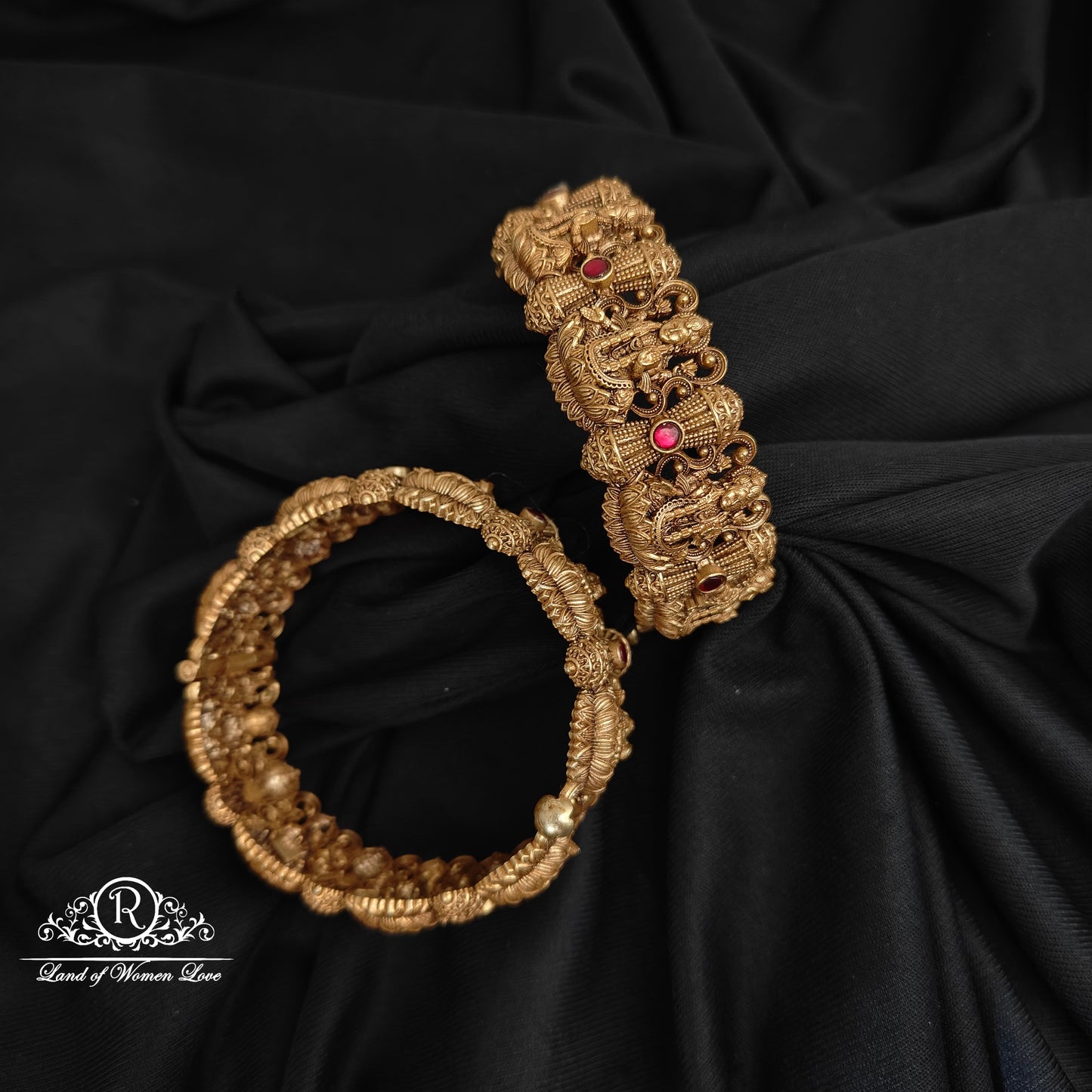 92.5-SILVER 3DDESGIN  LAKSHMI DEVI BANGLES-RCAZ08