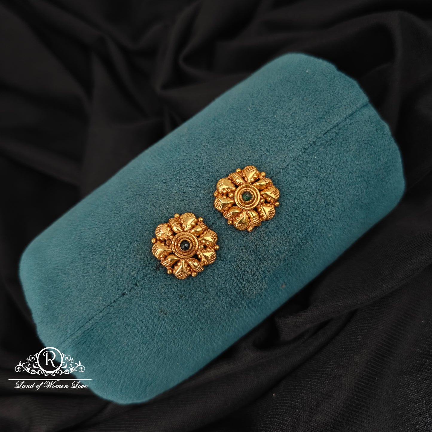 92.5-SILVER SMALL STUDS-RCM1491