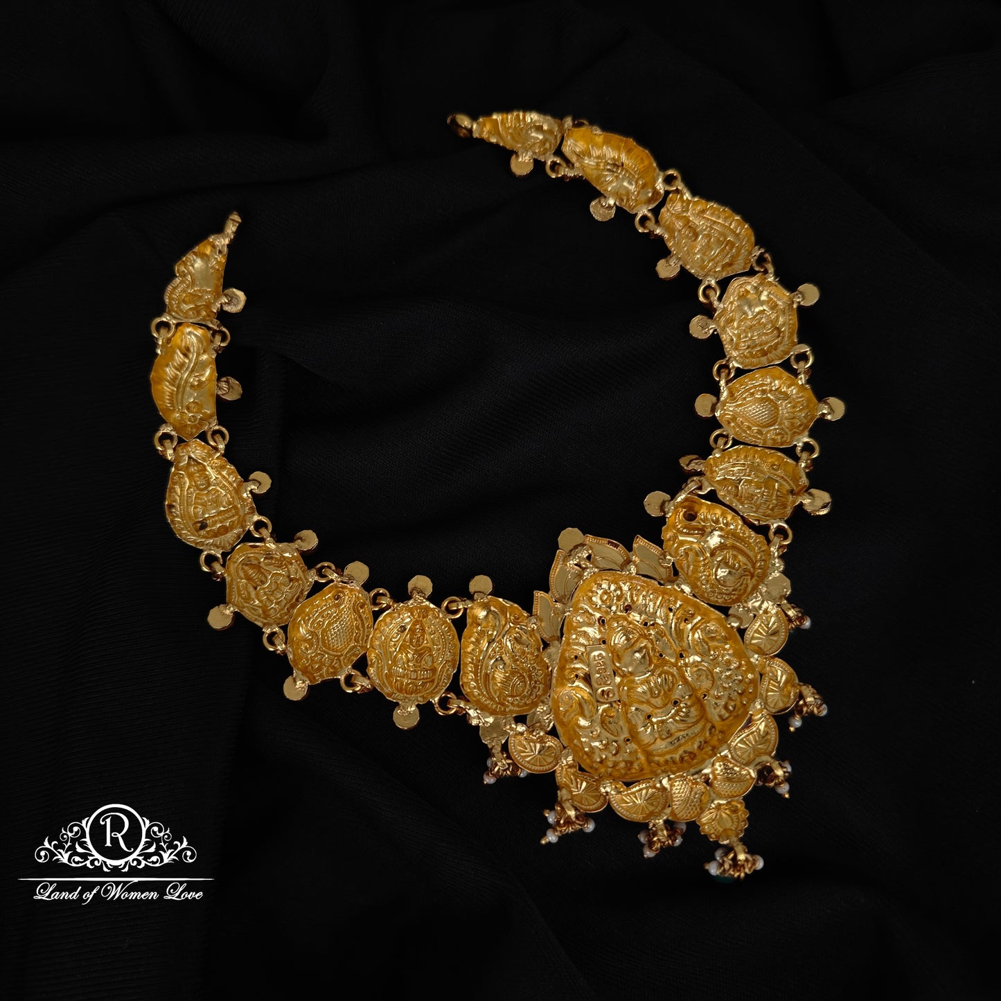 92.5-SILVER LAKSHMI DEVI WITH PEACOCK DESGIN NECKLACE-RCZ964