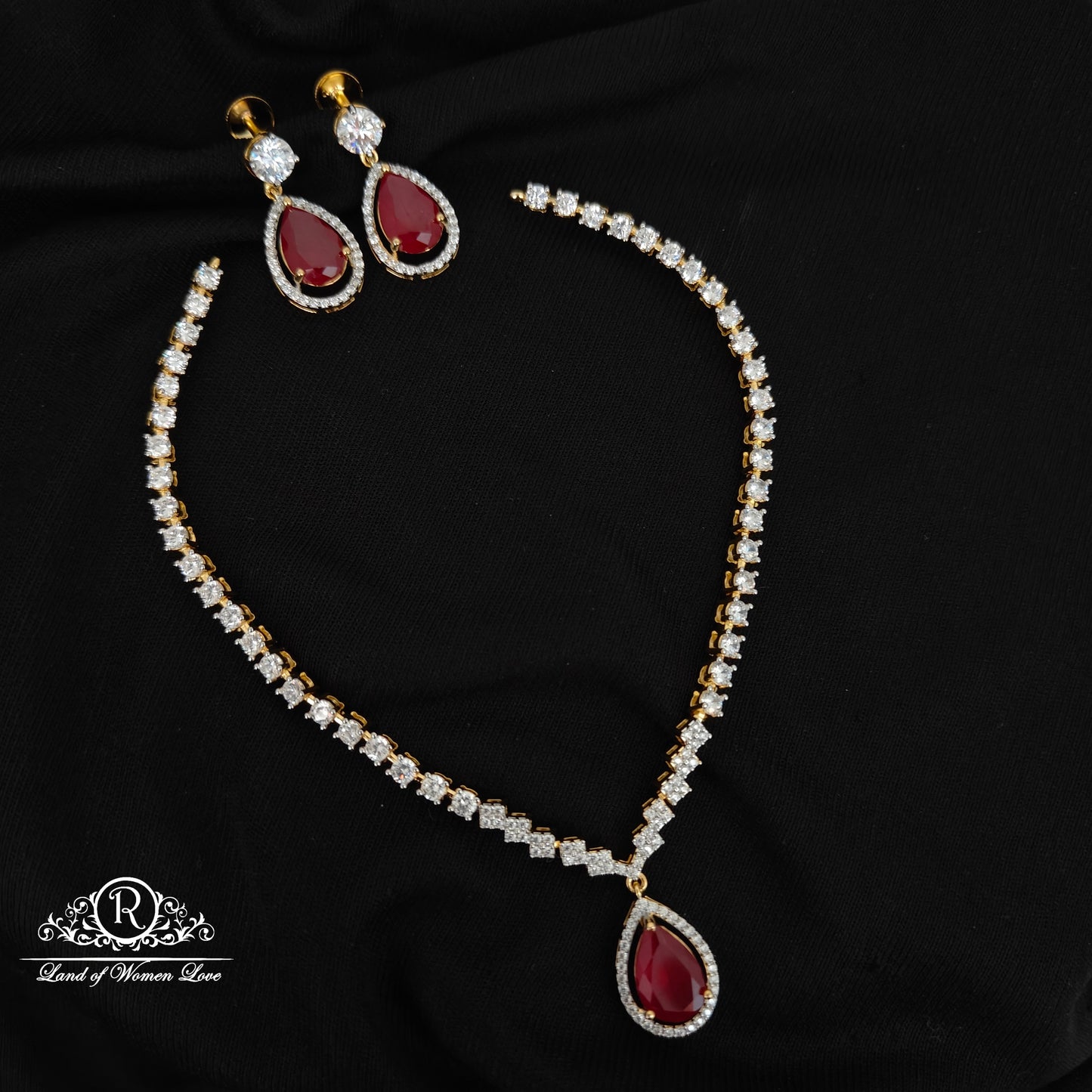 92.5 SILVER DIAMOND FINISHING NECKLACE WITH EARRINGS-RCHD115