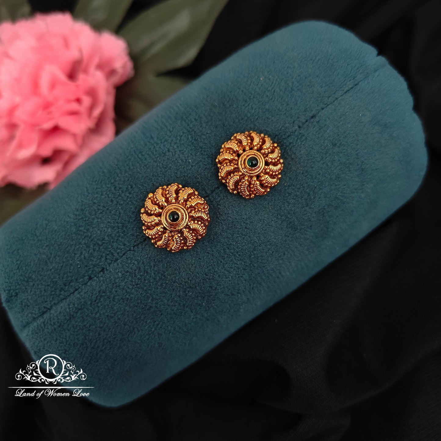 92.5-SILVER STUDS -RCZ1025