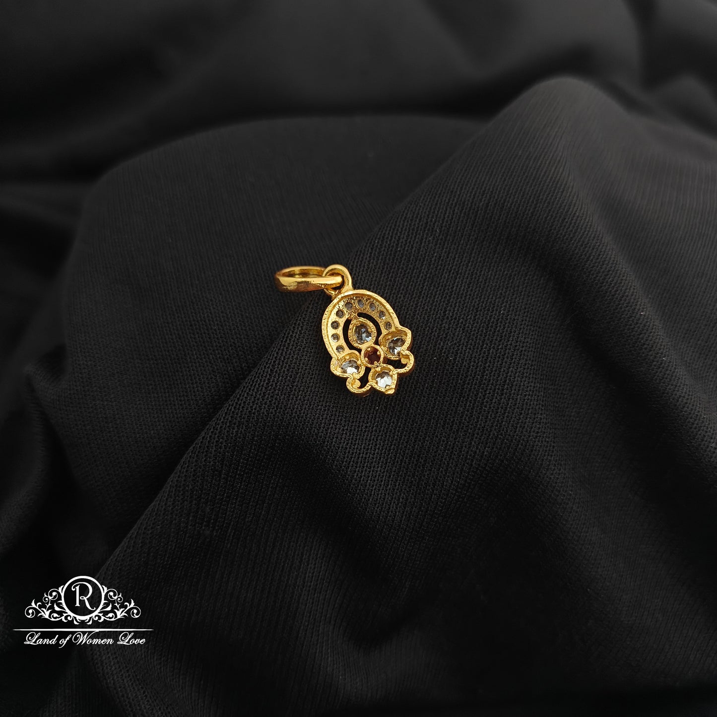 92.5 Silver flower design with gold polish locket-RCR272