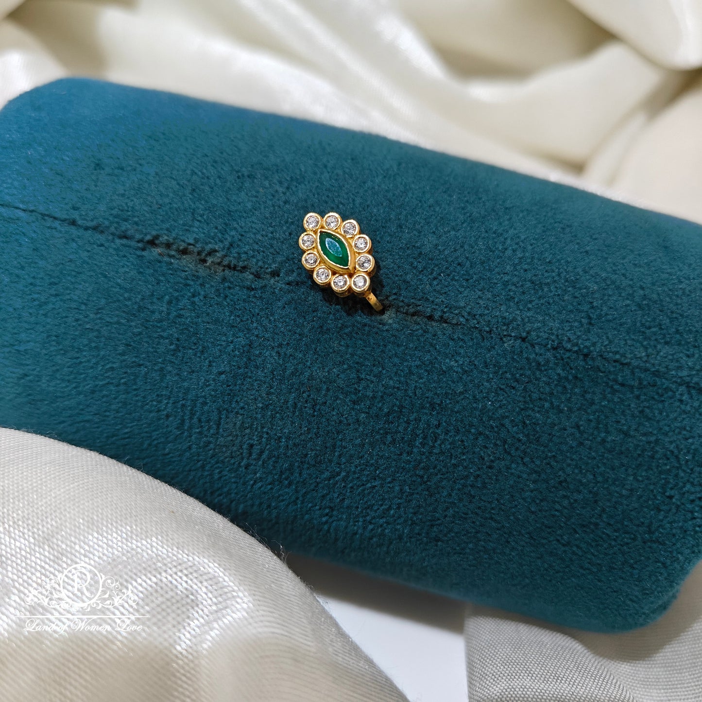 92.5 Silver white and green stone nosepin-RCR087