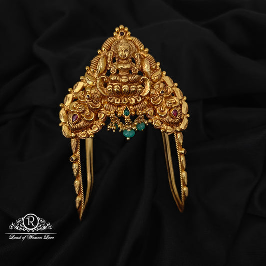 92.5-SILVER LAKSHMI DEVI HAND VANKI -RCZ1078