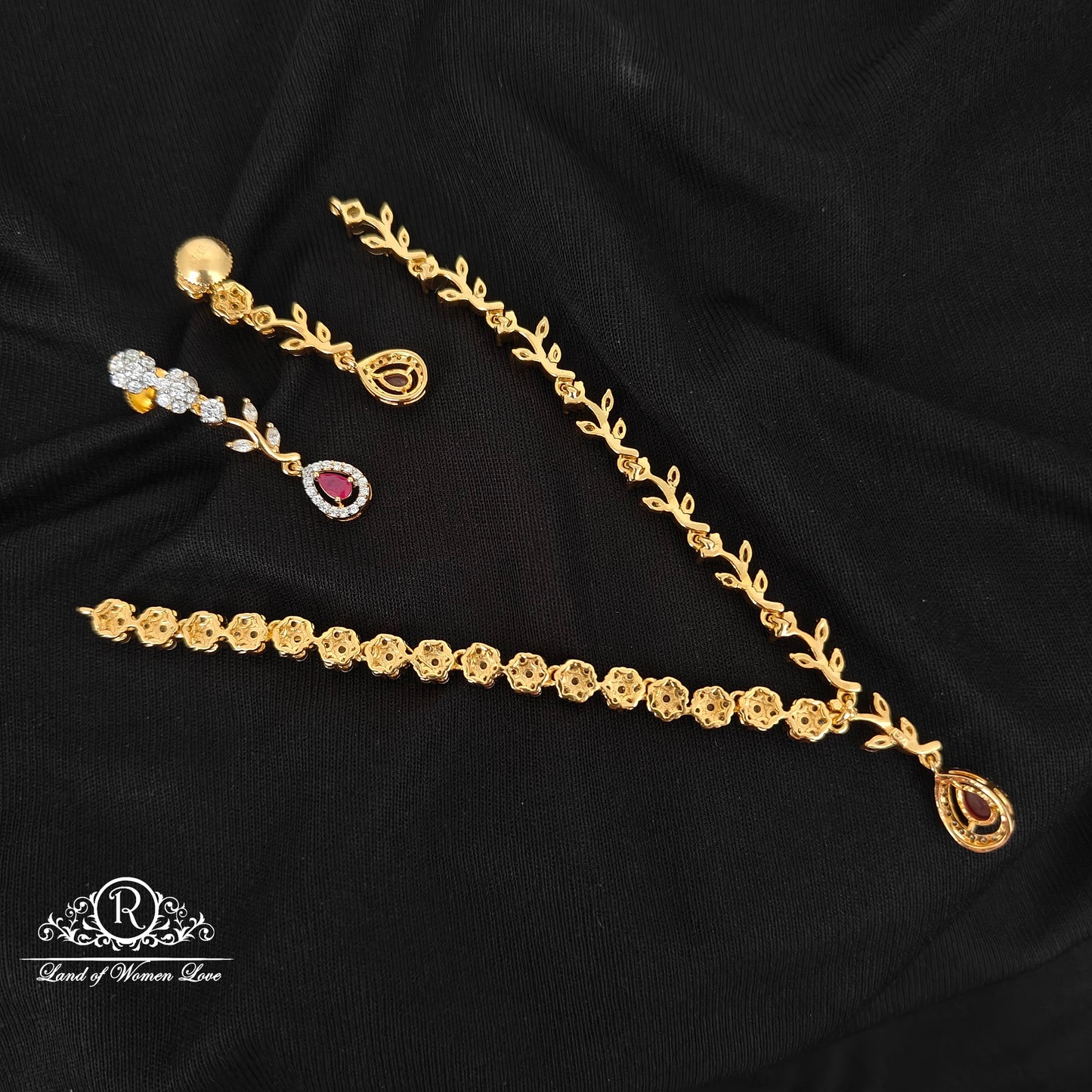 92.5 SILVER DIAMOND FINISHING NECKLACE WITH EARRINGS-RCHD114