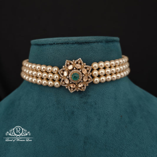 92.5 Silver pearls chocker with Victoria pendent-RCH1112