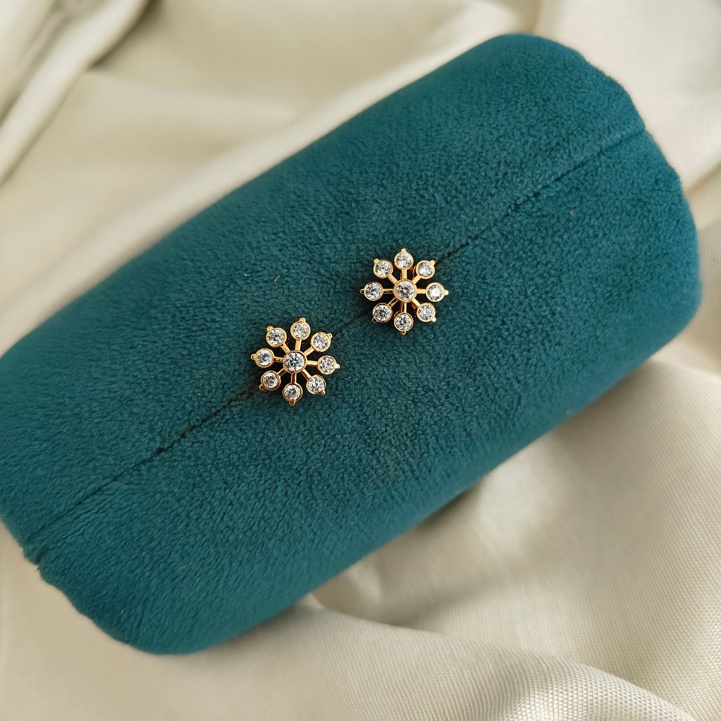 92.5 silver flower design earrings -RCK340